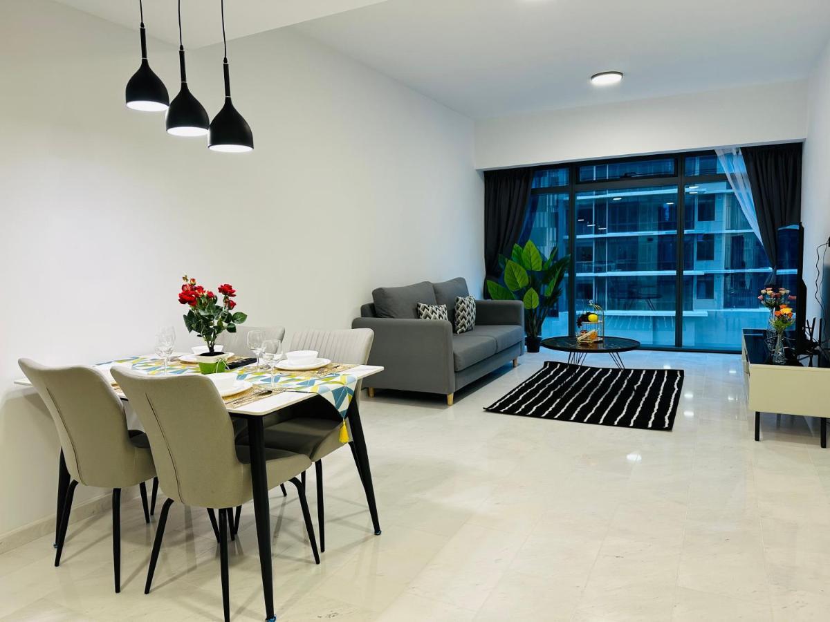 Eaton Suites By The Rt Group