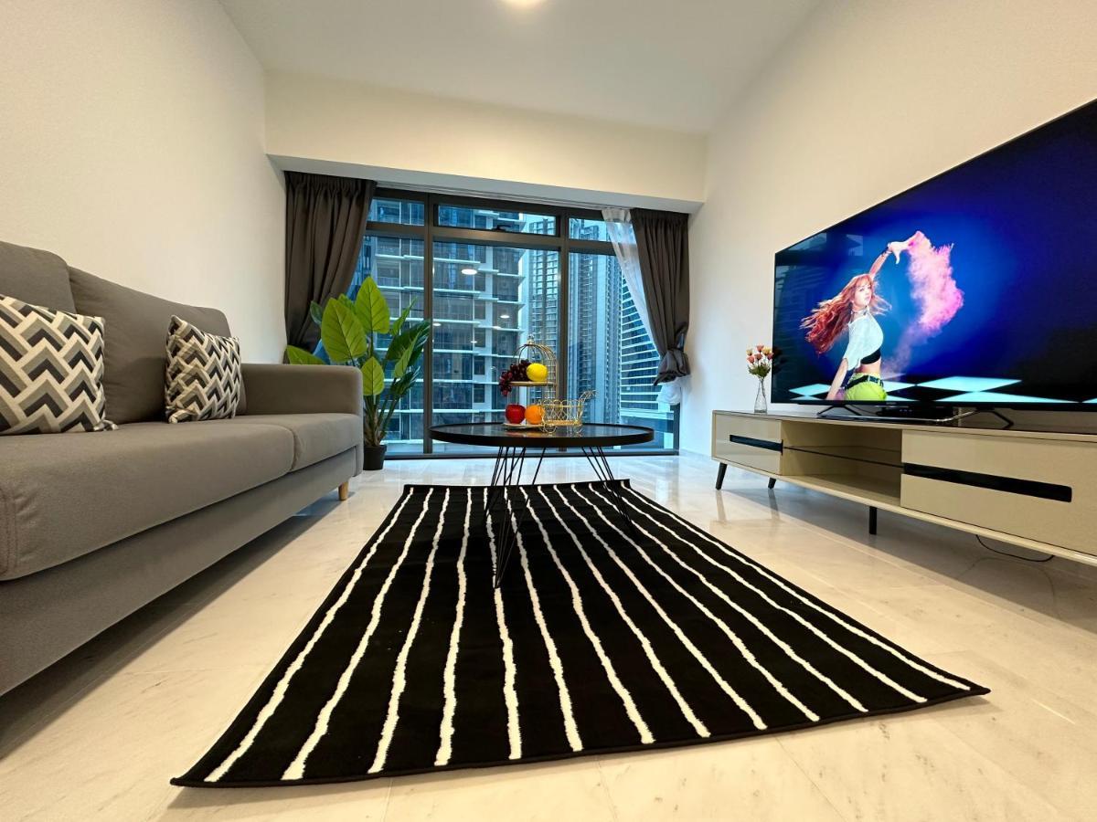 Apartment Eaton Suites By The Rt Group