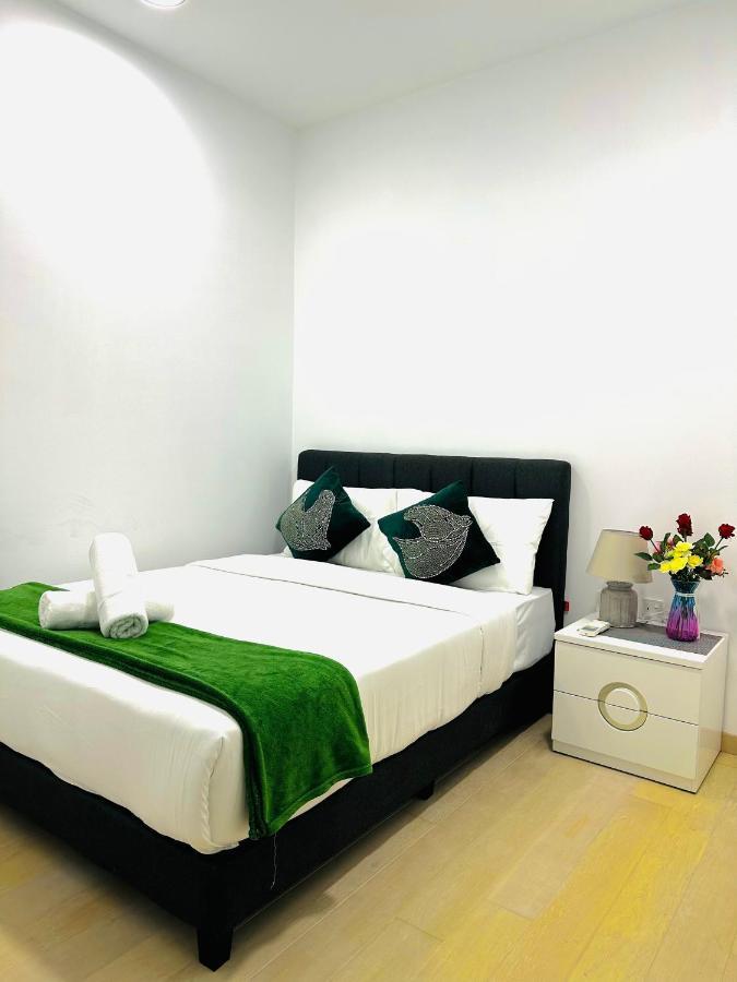 Eaton Suites By The Rt Group