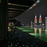 Eaton Suites By The Rt Group