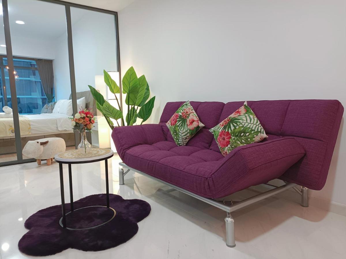 Eaton Suites By The Rt Group *