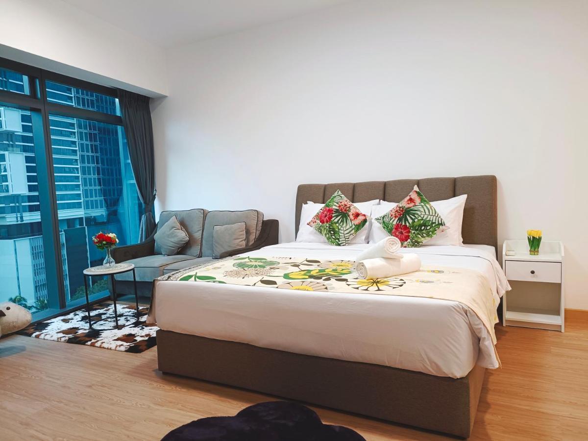 Eaton Suites By The Rt Group *