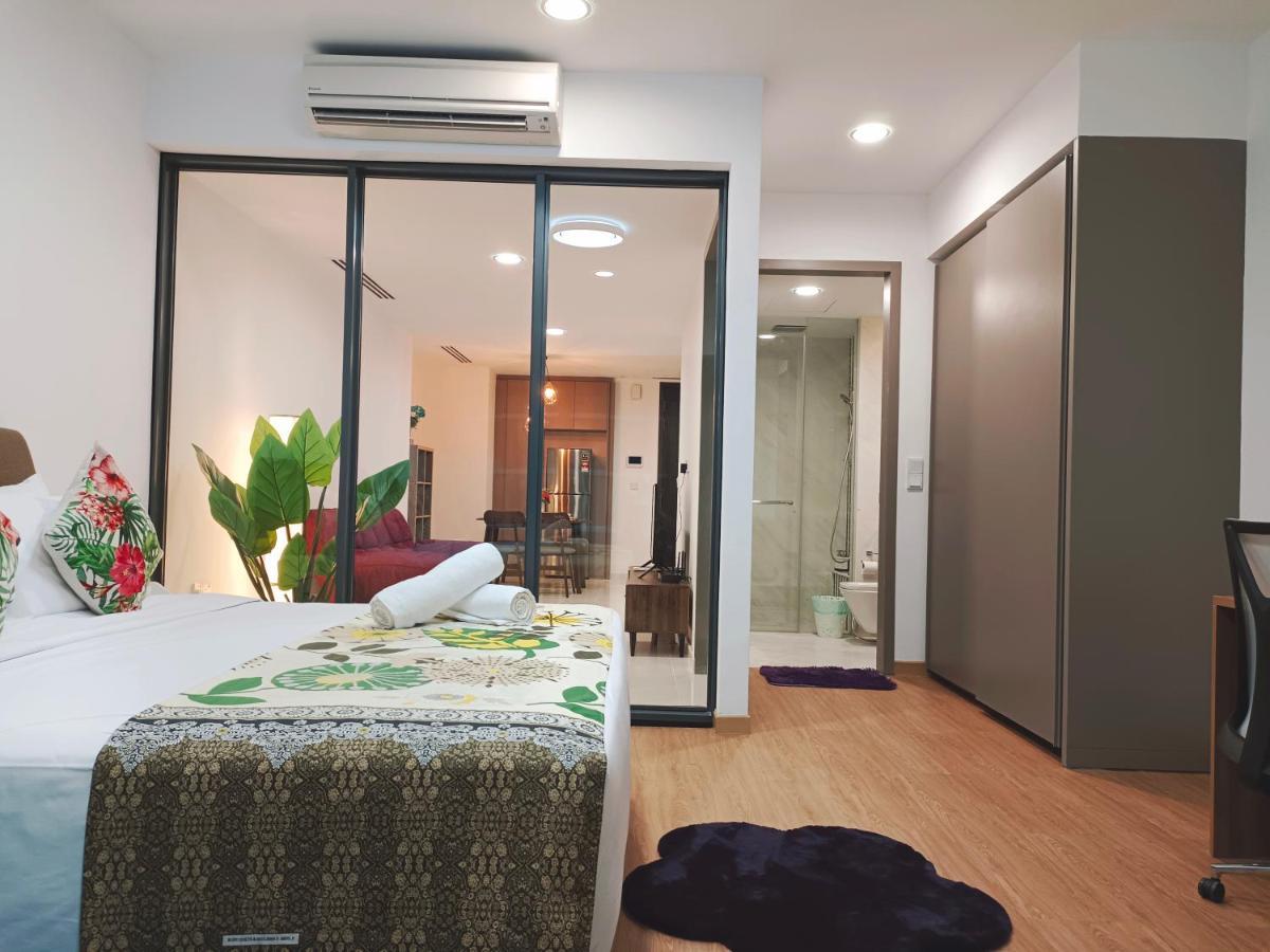 Eaton Suites By The Rt Group *