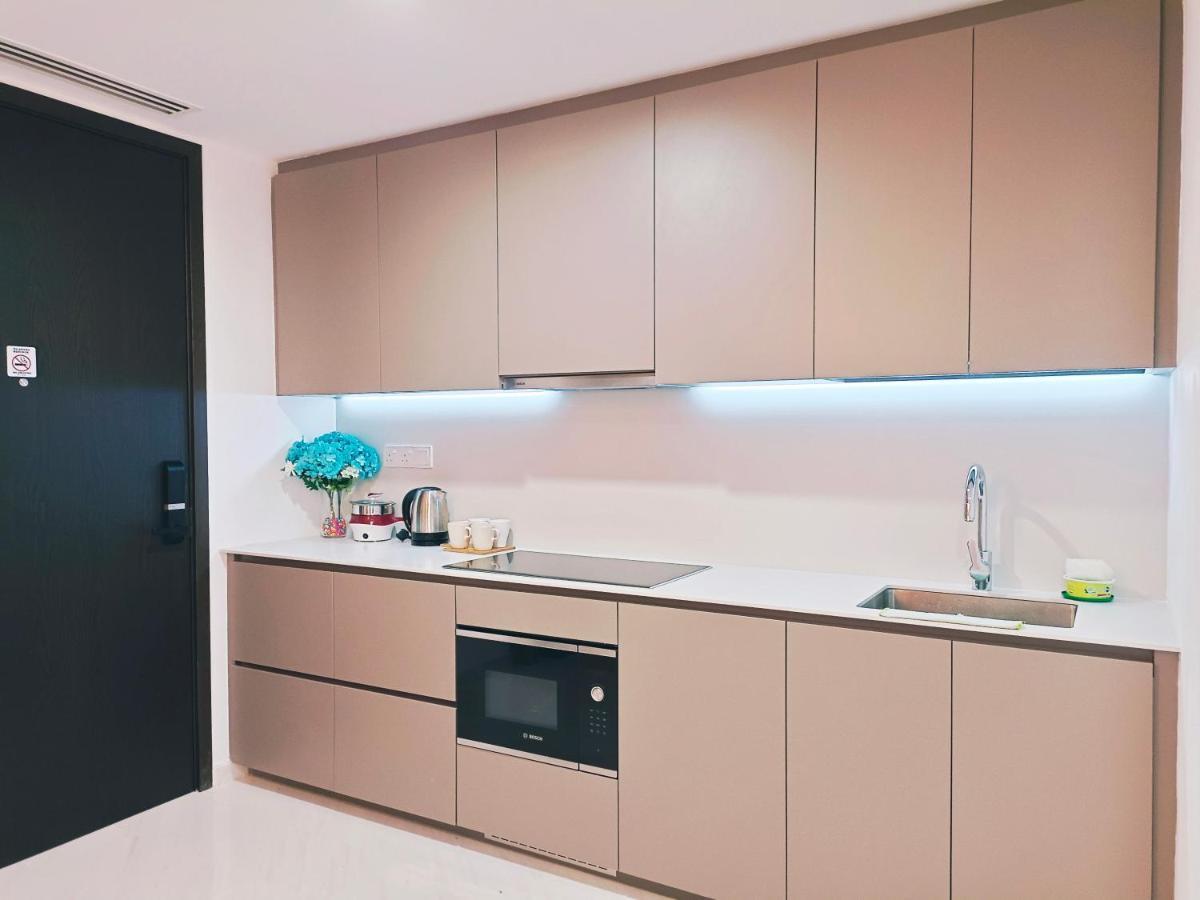 Eaton Suites By The Rt Group