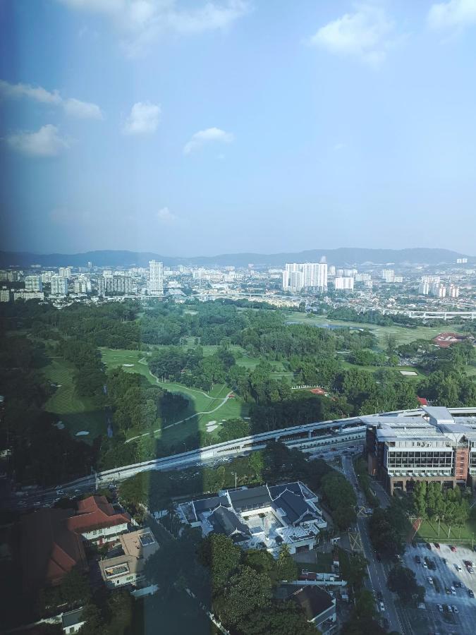 Eaton Suites By The Rt Group Pangsapuri