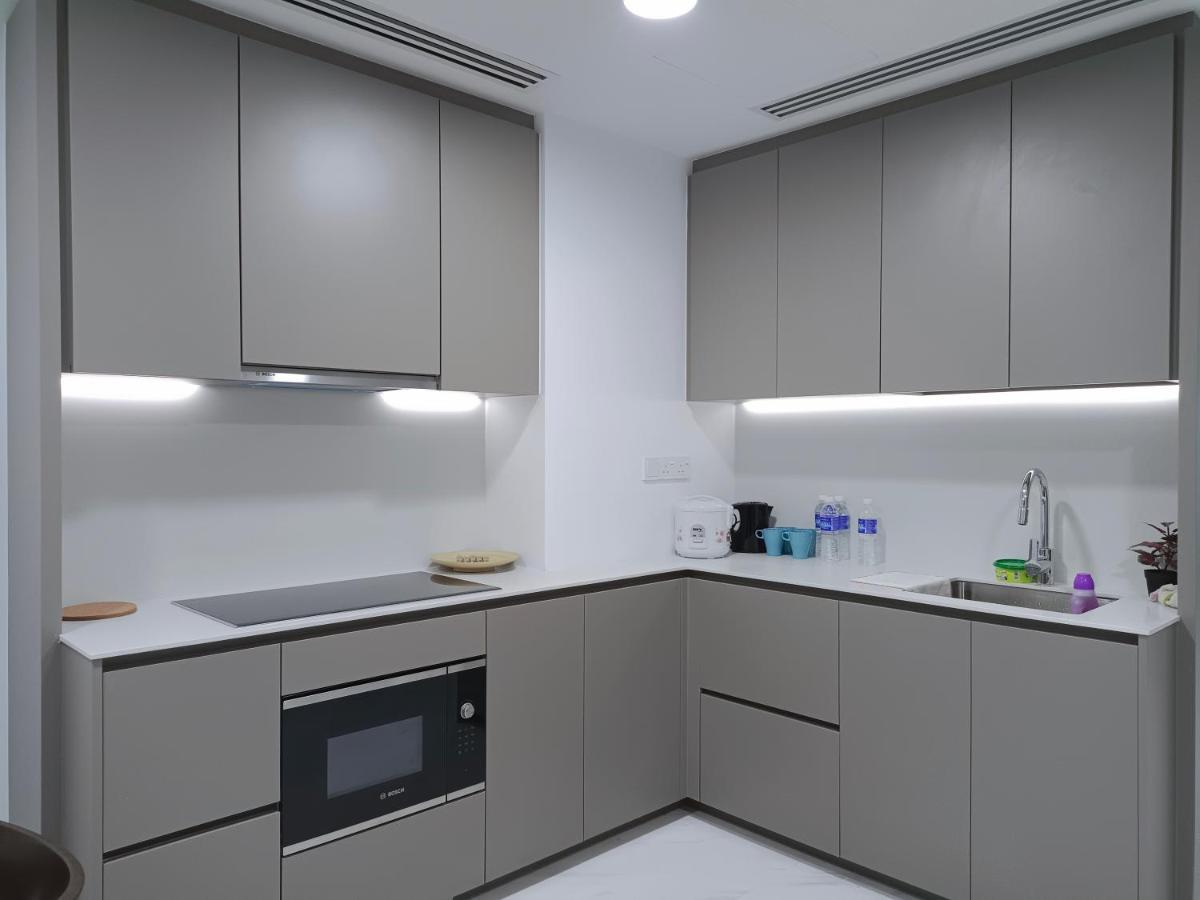Eaton Suites By The Rt Group *
