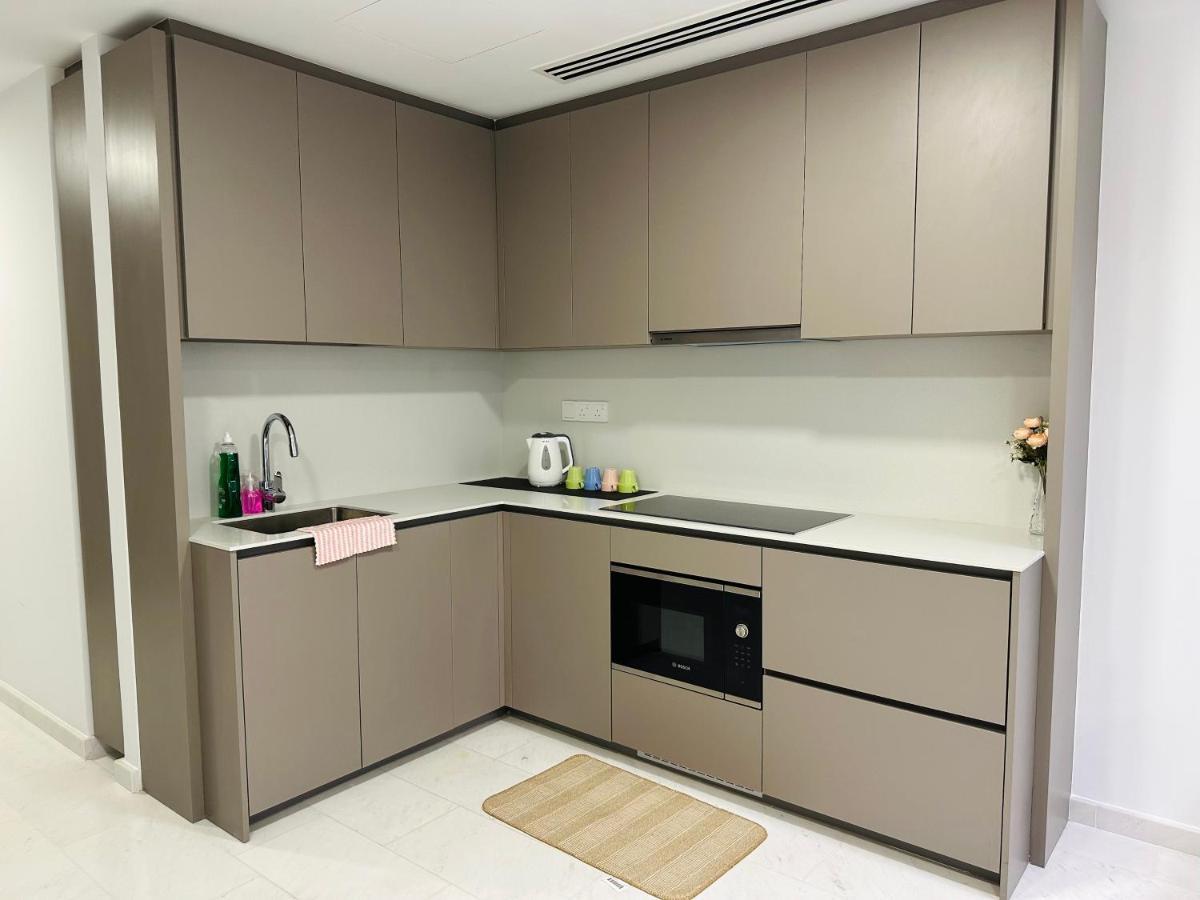Eaton Suites By The Rt Group
