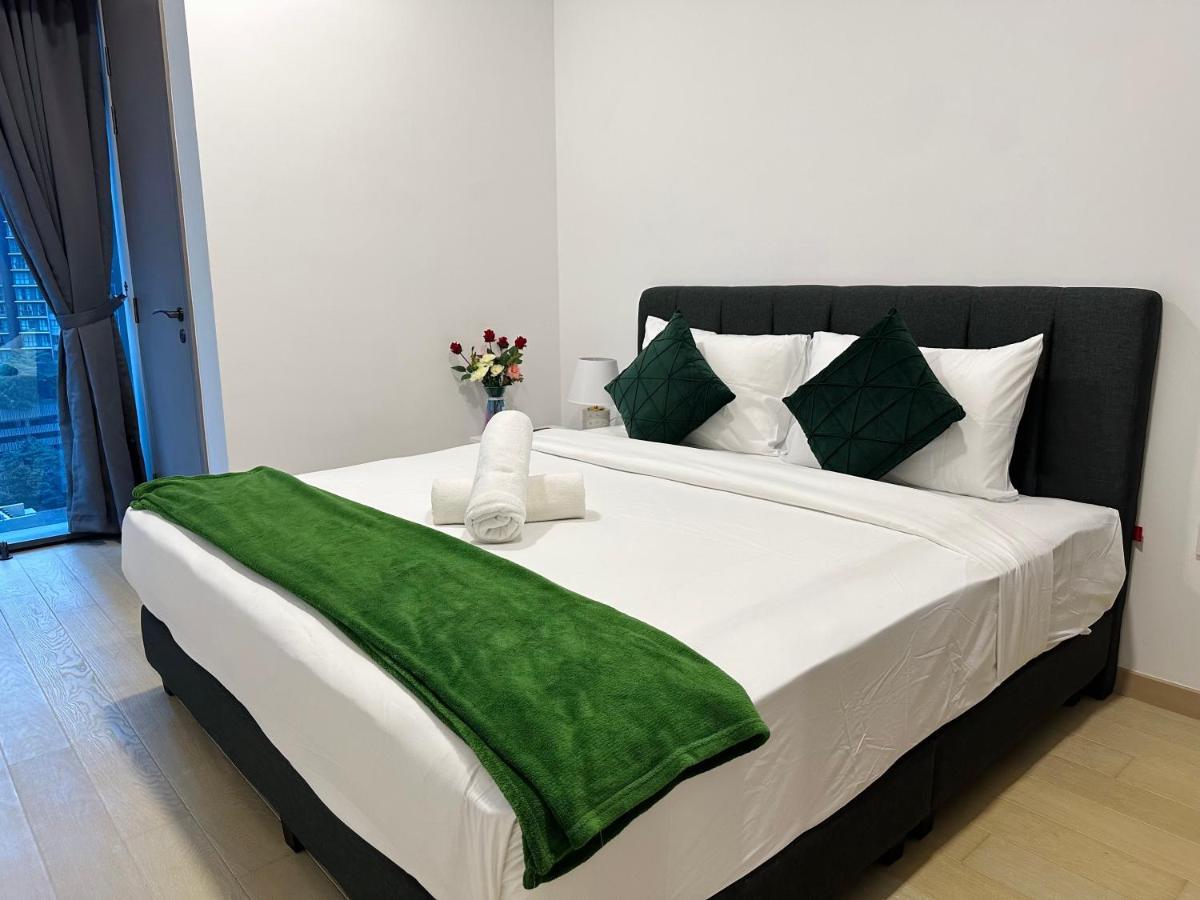 Eaton Suites By The Rt Group